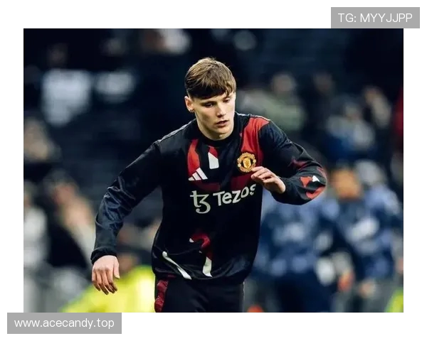 曼联考虑用球员加现金引进塞斯科 霍伊伦或作为交易筹码